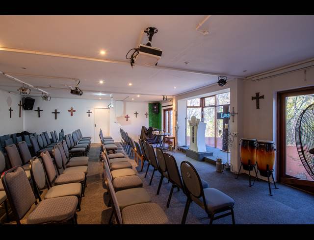 3 BEDROOM FREEHOLD FOR SALE IN GLENVISTA